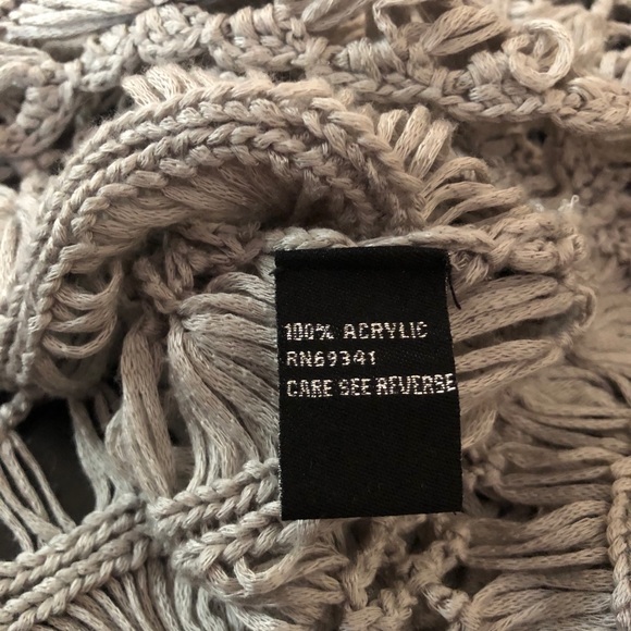 Gray Knit Short Sleeve Top, Size Petite Medium - Picture 3 of 6